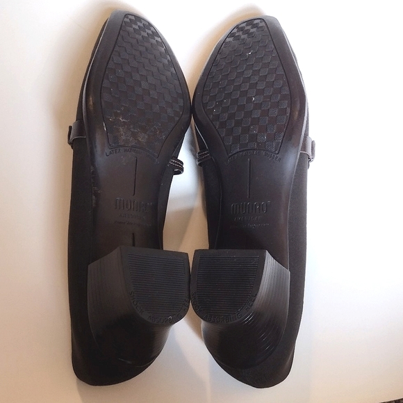 Munro Women's Size 9 Narrow. American Dark Brown Cindi Stretch Block Heel Pumps - Picture 2 of 13